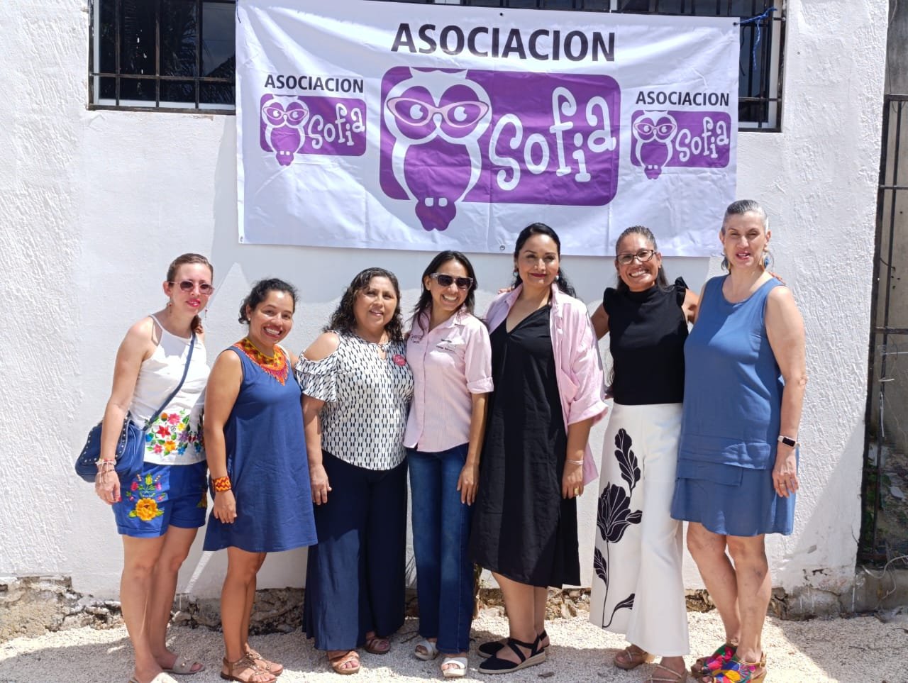 Textil tradicional bordado yucateco